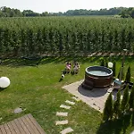 Uroczysko Nad Pilicą Sauna&balia Dom wakacyjny *