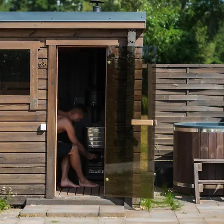 Vakantiehuis Uroczysko Nad Sauna & Balia